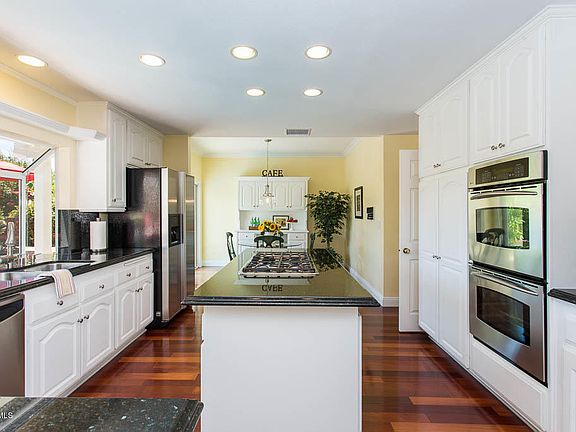 3rd image of 2014 Brookfield Dr