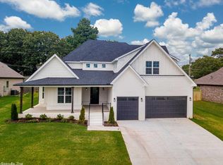 9724 Hickory Heights Dr, Sherwood, AR 72120