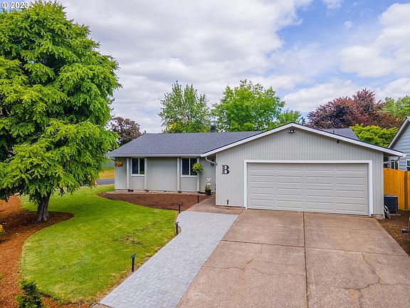 2nd image of 2524 SE Mariposa Ct