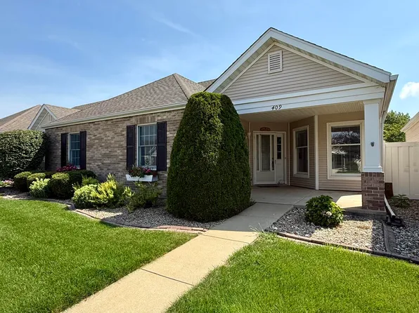 409 Greenbrier Ln, Lowell, IN 46356