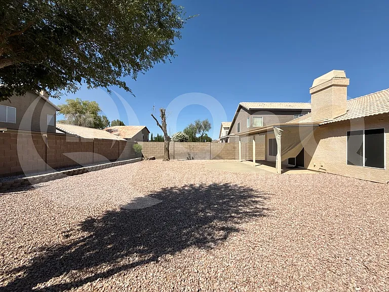 1562 S Monterey St — Photo 24