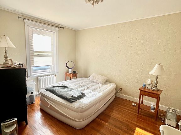 4th image of 1949 Commonwealth Ave APT 41