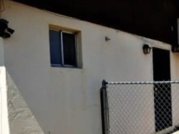 1192 3rd St #1, Las Cruces, NM 88005