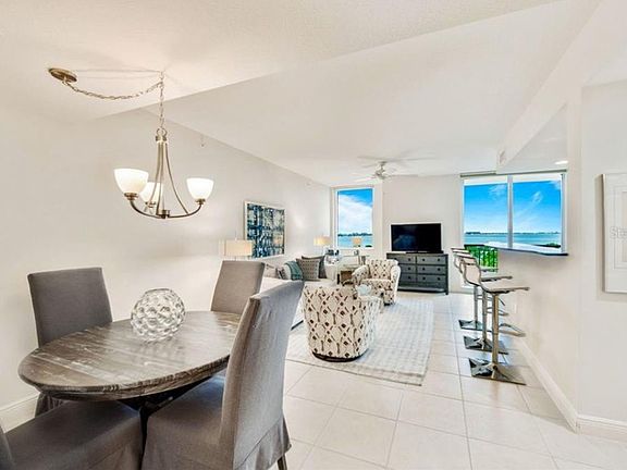 5th image of 800 N Tamiami Trl Unit 805