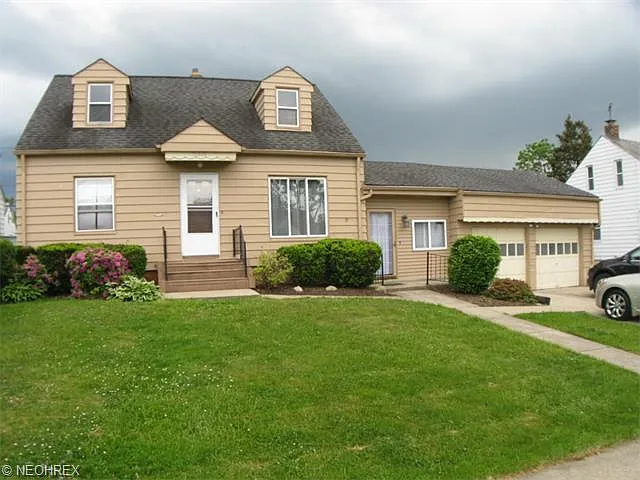 14308 Reddington Ave photo 1