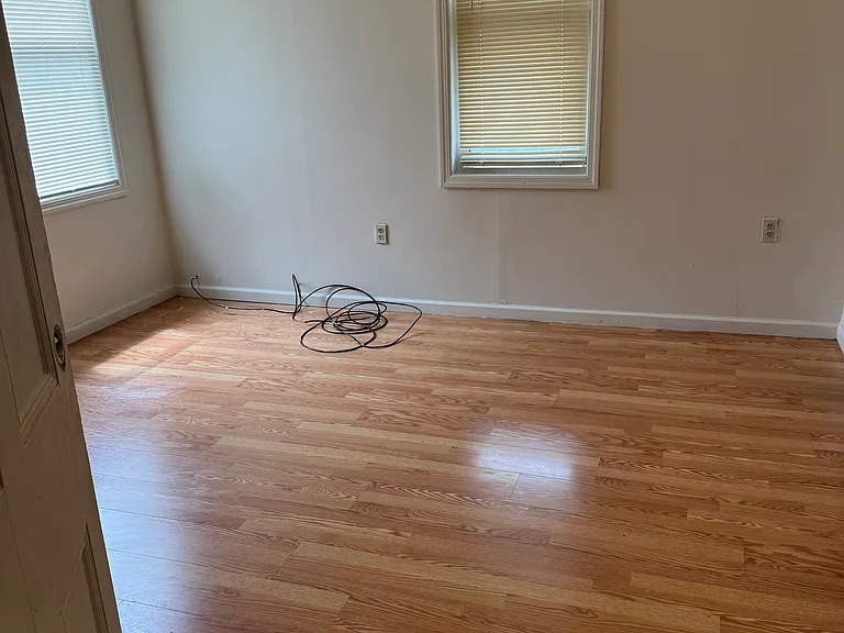 228 Locust St — Photo 7