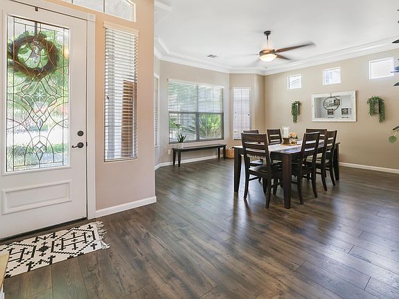 5th image of 3004 S La Mesa Ct