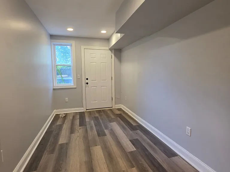 52 Jewett Ave #G — Photo 5