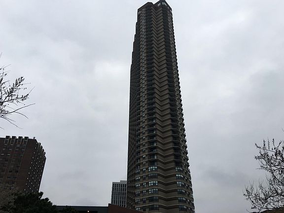 4th image of 3660 N Lake Shore Dr APT 3506