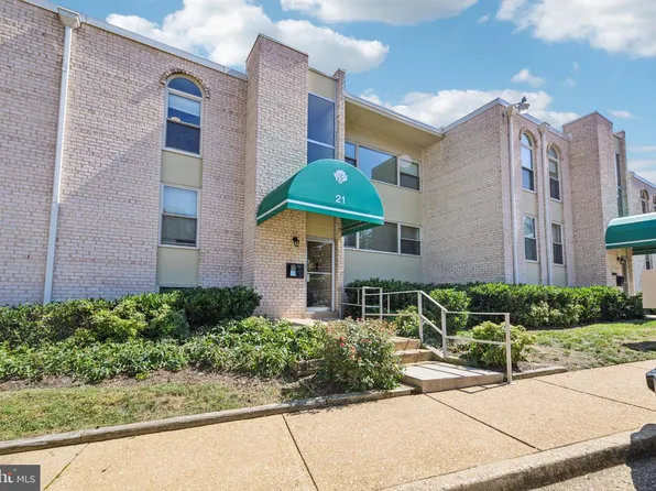 21 Canterbury Sq APT 102, Alexandria, VA 22304