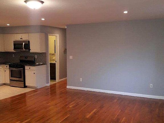 2nd image of 2745 Westervelt Ave #1