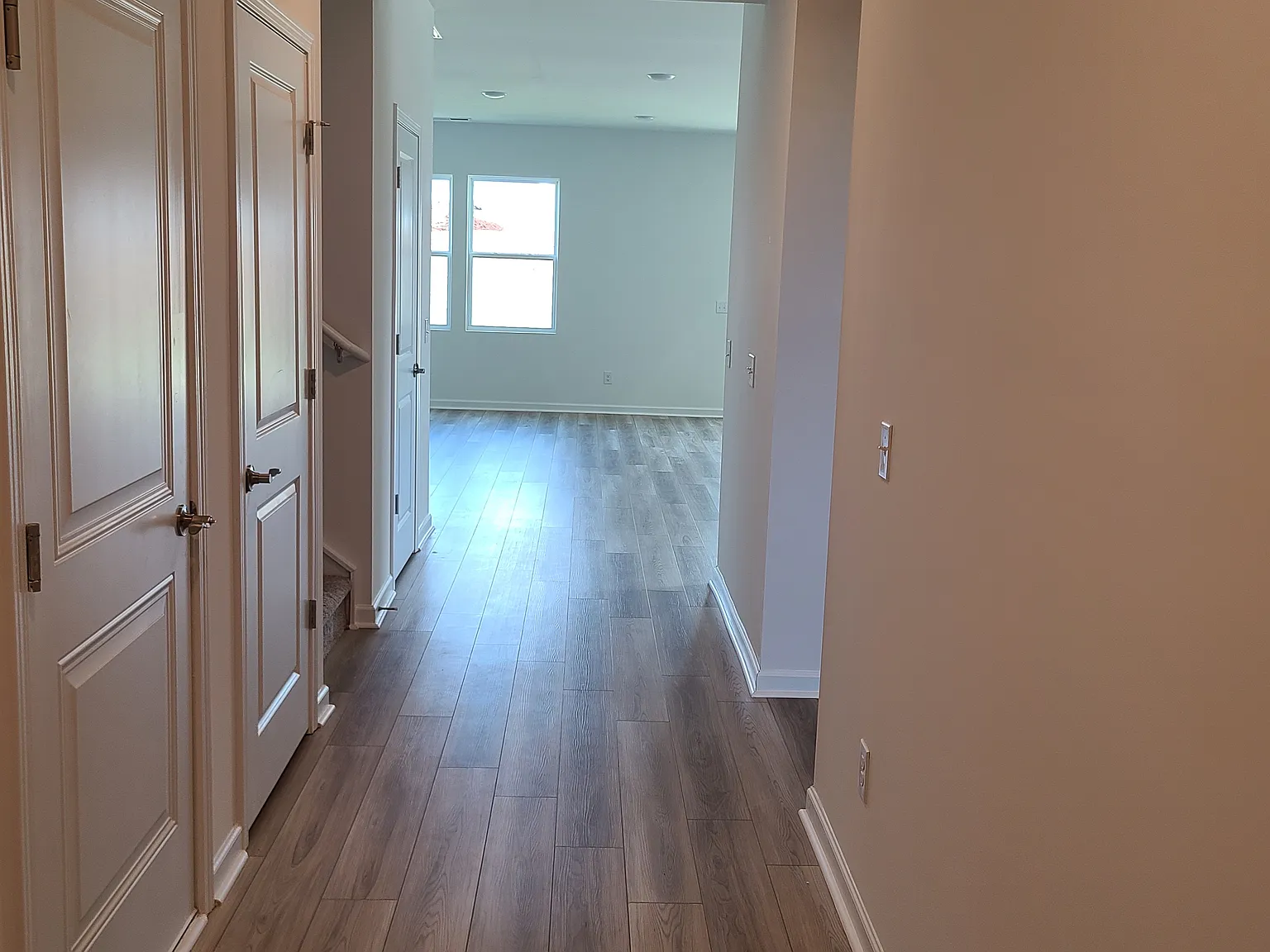 5 bed, 2518 sqft, $2,700 — Photo 4