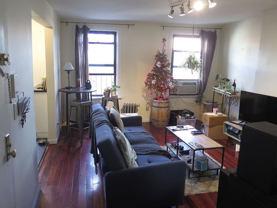 1st image of 217 Spencer St #4C