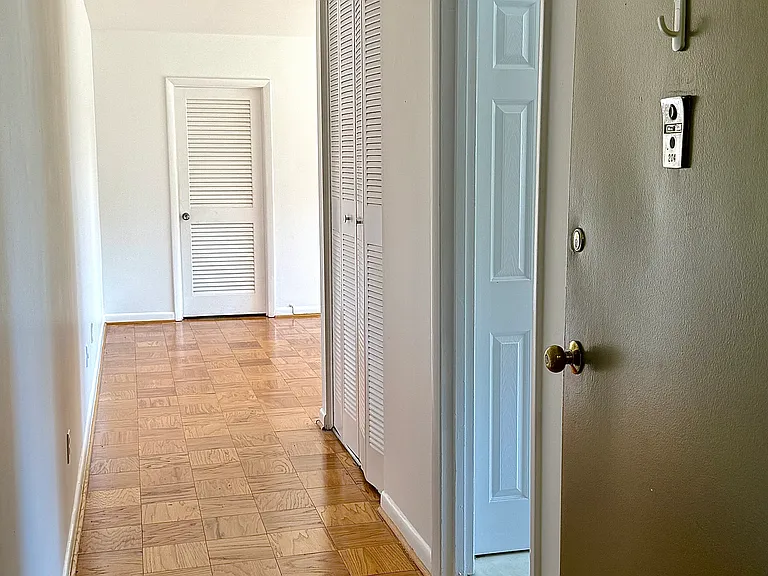 10655 Montrose Ave #204 — Photo 3