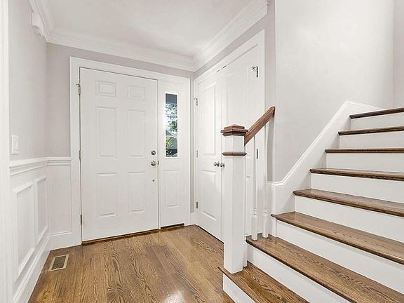 2nd image of 44 Plymouth Ave
