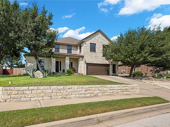 2nd image of 409 Darkwoods Dr