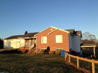 545 Shytle Rd, Columbus, NC 28722