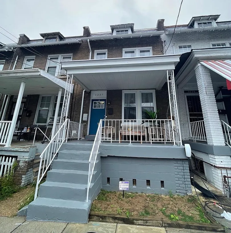 4 bed, 3.5 bath, 1360 sqft, $3,750 — Photo 1