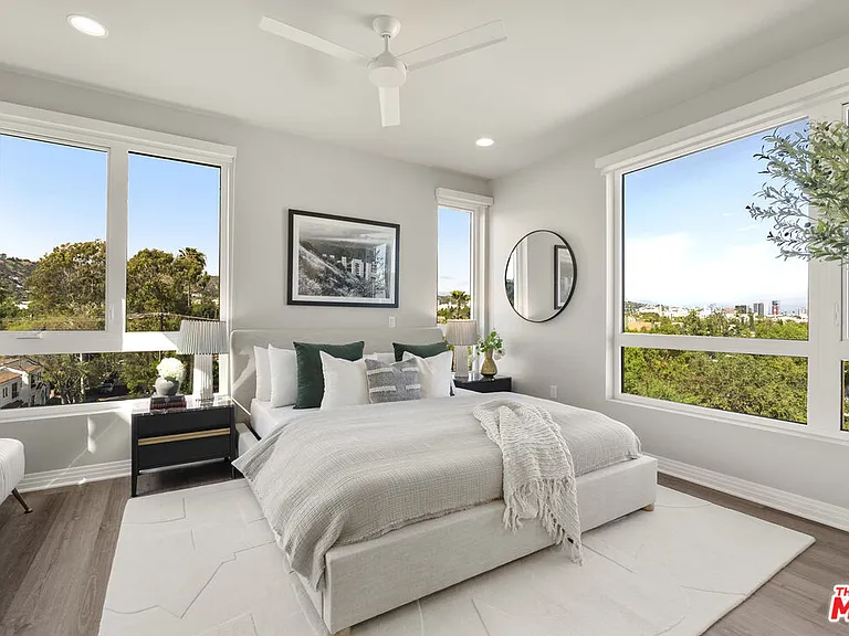 7428 Santa Monica Blvd #301 — Photo 10