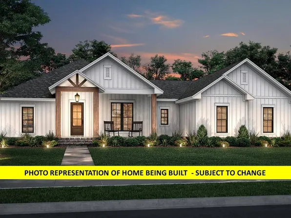 209 Ridgeway Dr, Starkville, MS 39759