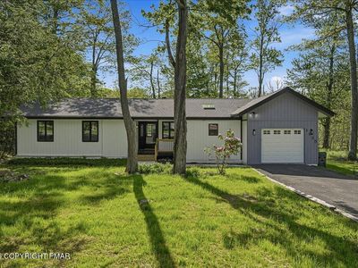 1135 Seven Nations Dr, Tobyhanna, PA, 18466