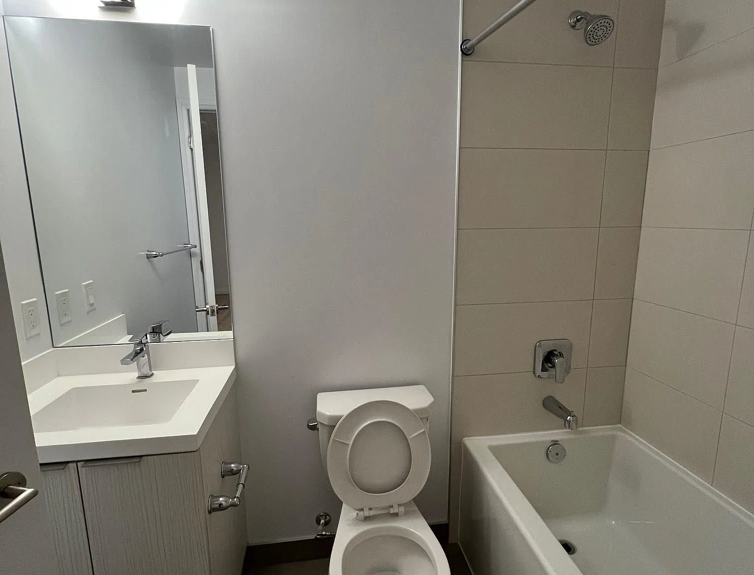 2 bed, $2,350 — Photo 4