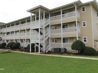 650 Cedar Point Blvd APT B27, Swansboro, NC 28584