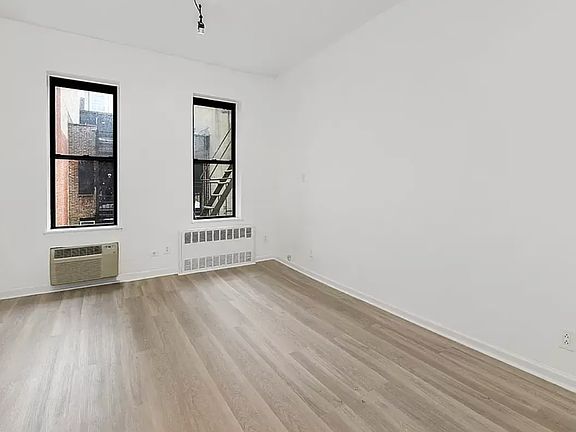 4th image of 340 W 48th St APT 2A