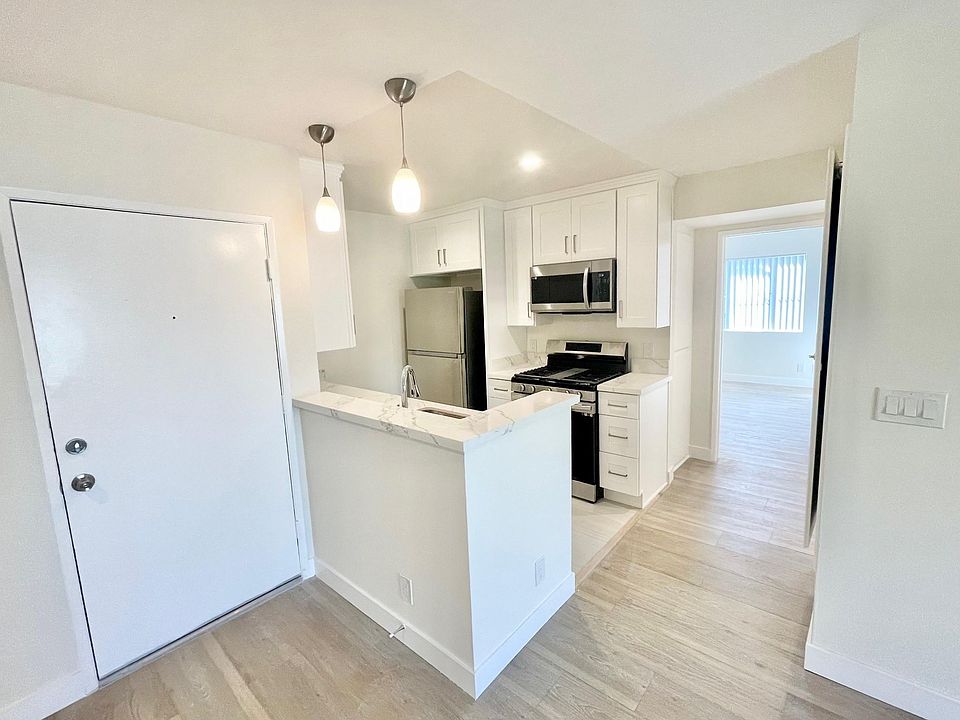 1st image of 509 Pacific St APT 206