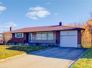 12 Kara Lee Ct, Guelph, ON N1E 4P2