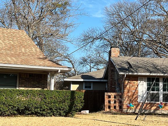 3rd image of 128 Brookwood Dr