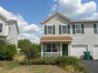 1653 Cameron Dr, Hampshire, IL 60140