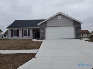 557 Fugate Dr, Defiance, OH 43512