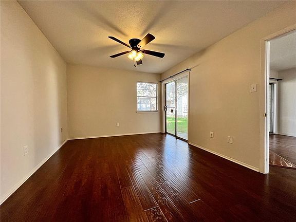 5th image of 3320 Timberlane Way Dr #122