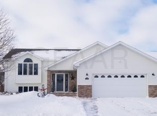 1308 S 40th St, Grand Forks, ND 58201