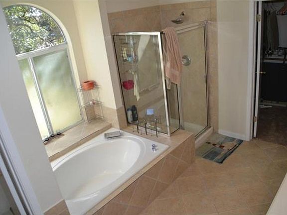 3rd image of 13209 Fawn Valley Dr