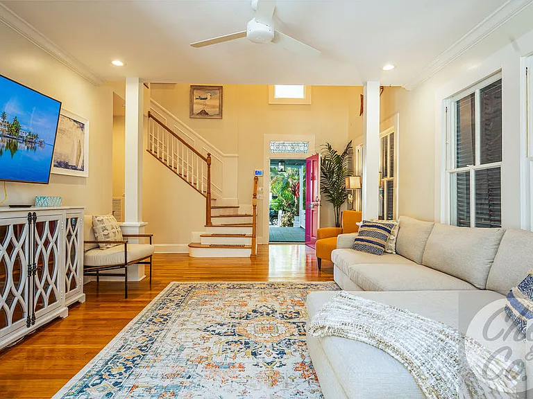 1303 Whitehead St — Photo 6
