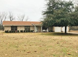 425 Napp St, De Kalb, TX 75559