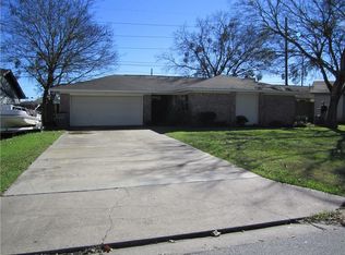 2302 Long Dr, Bryan, TX 77802