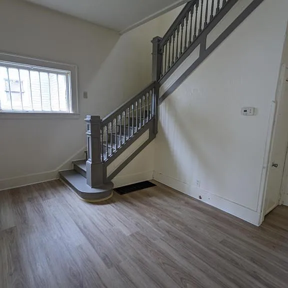 705 W Monroe St — Photo 7