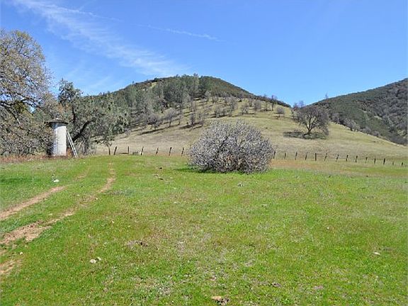 2nd image of 955 County Road 303