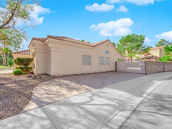 2nd image of 4509 Crimson Leaf Dr