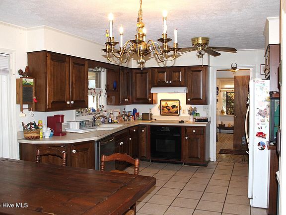 4th image of 145 Valhalla Road