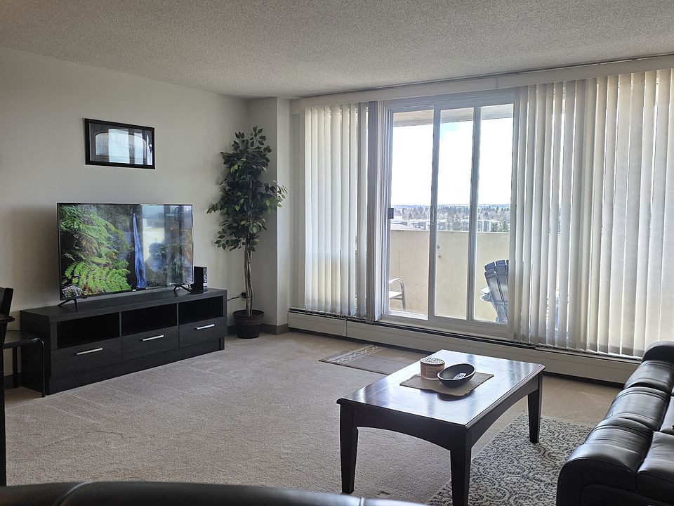 1st image of 4902 37th St #805