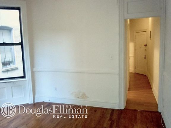 5th image of 943 Saint Nicholas Ave APT 4N