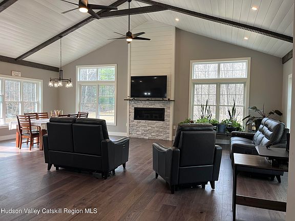 4th image of 685 Sandy Plains Road