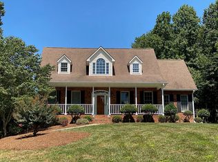 208 Bentbrook Dr, Advance, NC 27006