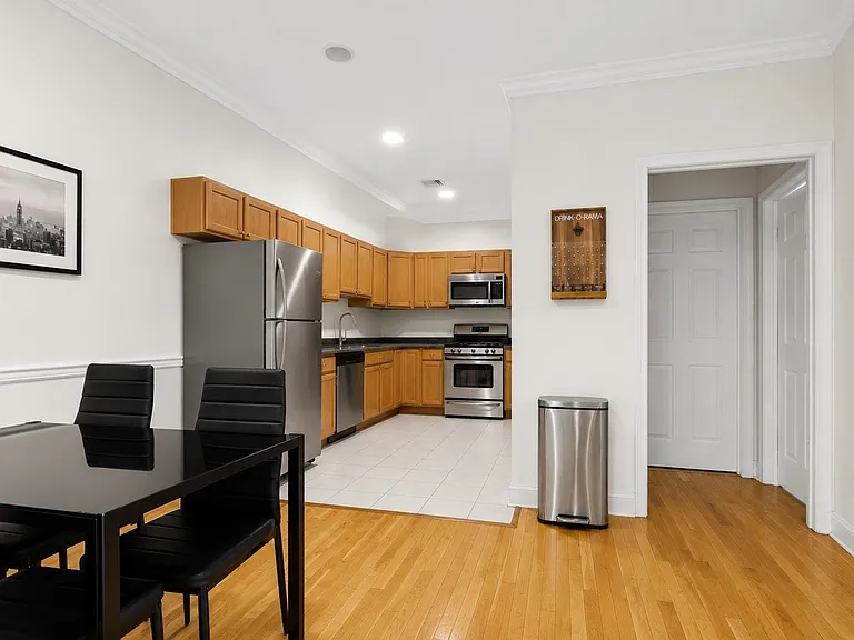 218 Jackson St #7 — Photo 31