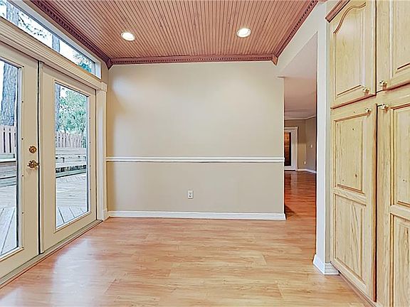 3rd image of 221 Heron Bay Cir