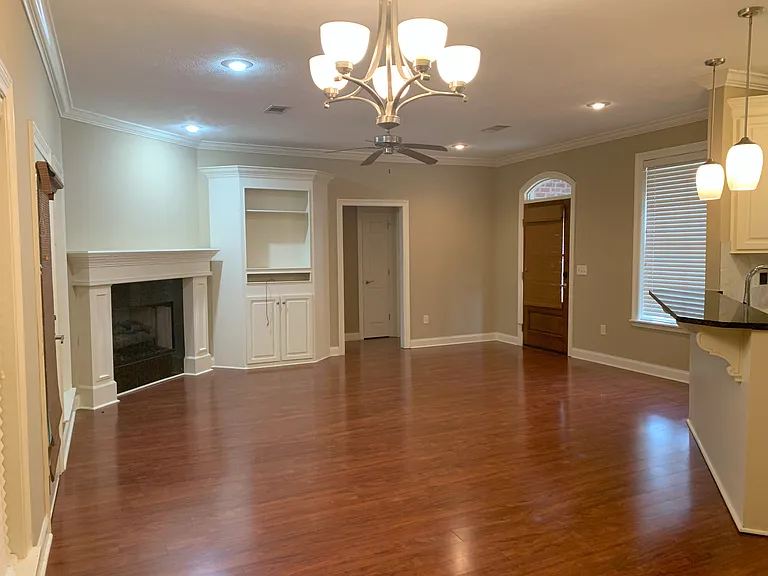 139 Harvey Cir — Photo 5